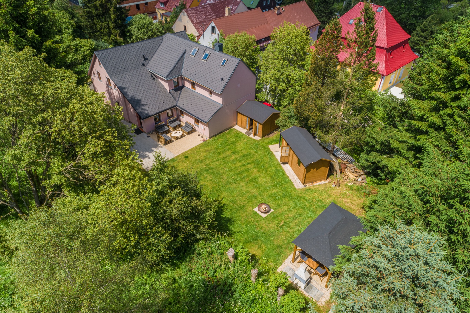 Růžová Chalupa – hlavní pohled